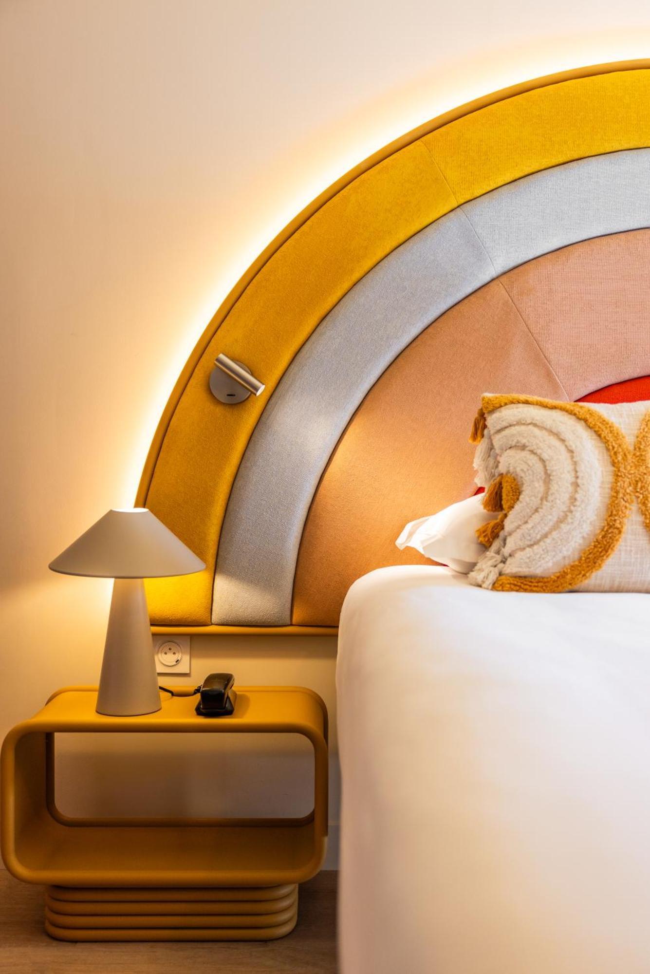 Hotel Apogia 4*