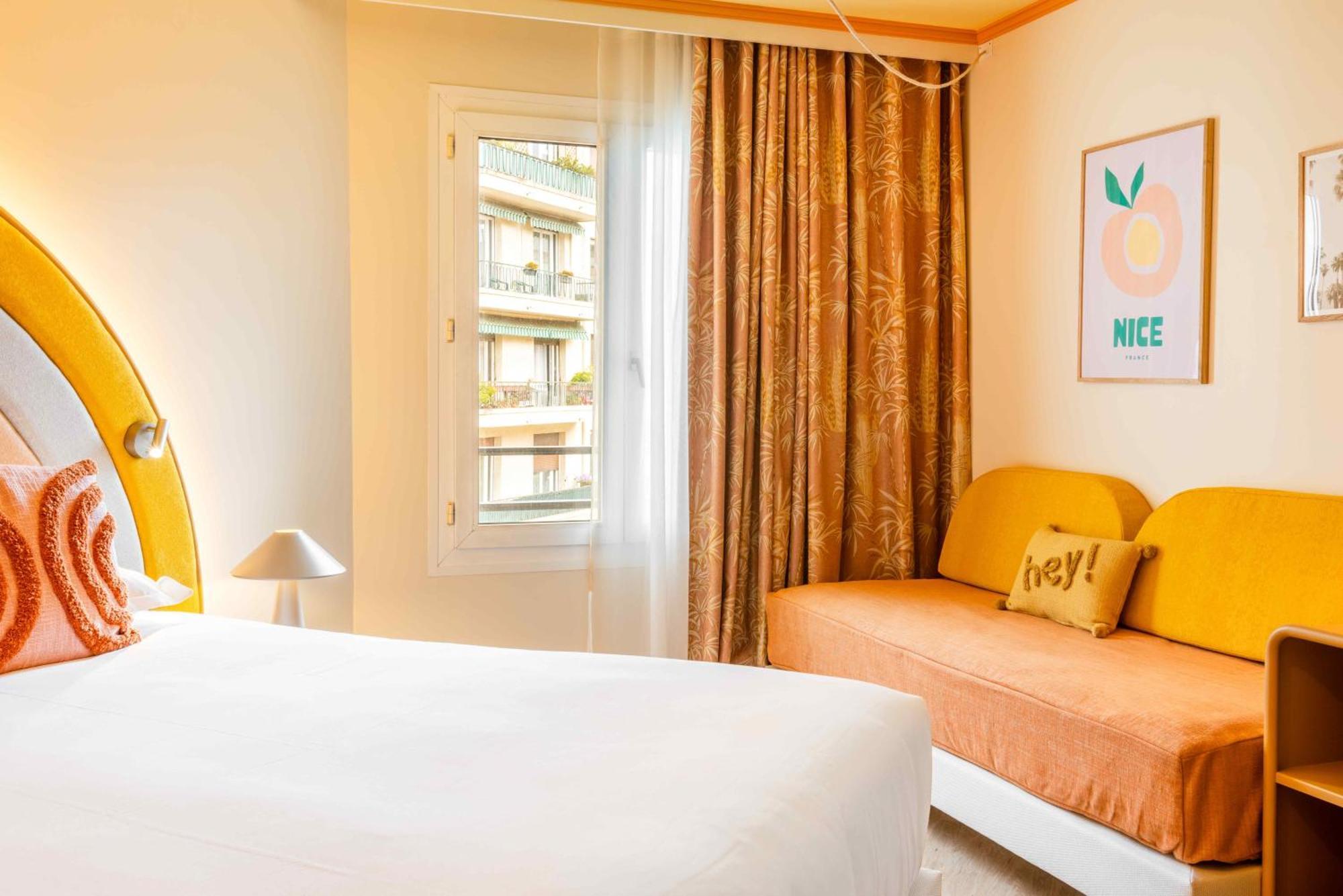Hotel Apogia 4*